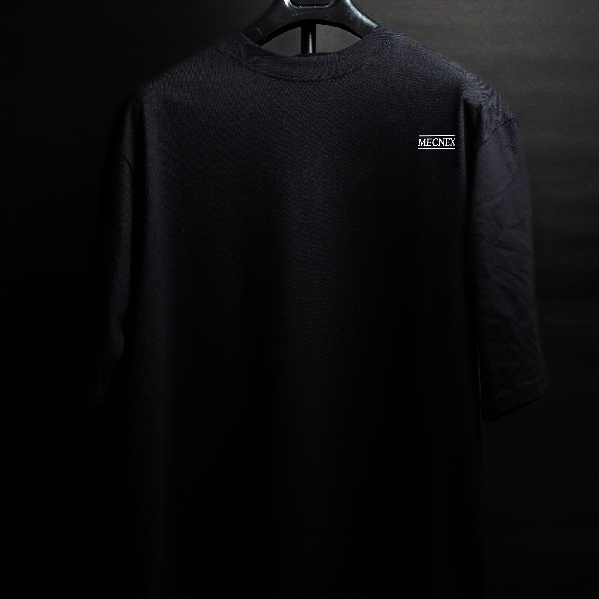 SOLID BLACK OVERSIZED T-SHIRT